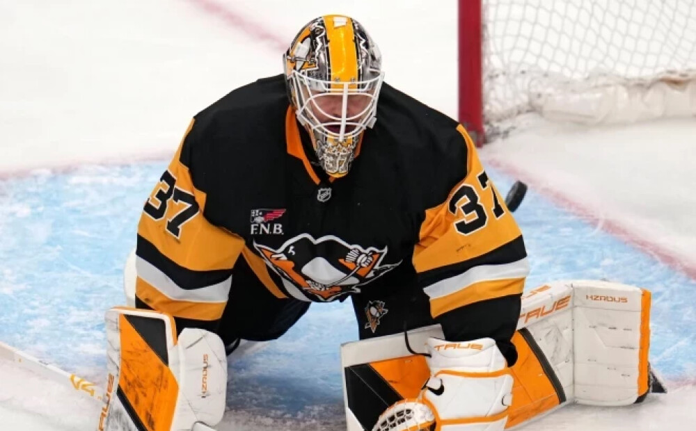 Artūrs Šilovs ar 20 atvairītiem metieniem sekmē "Penguins" svarīgu uzvaru