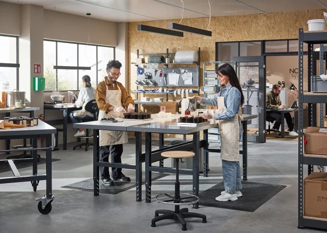 Ergonomiski darba galdi no AJ Produkti: funkcionalitāte un ilgmūžība