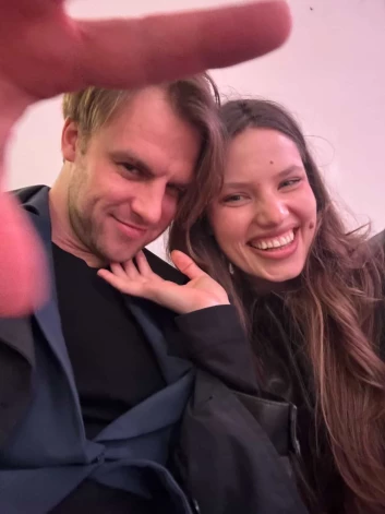 Alisa atceras: “Iepazīstot Kasparu, izjutu tik daudz emociju, ka nebija sajūtas, ka esmu pārcēlusies uz citu valsti viena pati.”