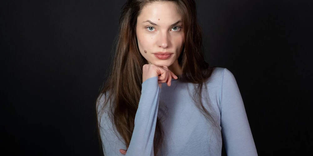 Latvijā viņa uzņemta draudzīgi. “Man bija bail, ka cilvēki būs agresīvi pret mani. Bet viss bija tieši pretēji. Bija liela interese par to, kas es esmu un ko daru Latvijā.”