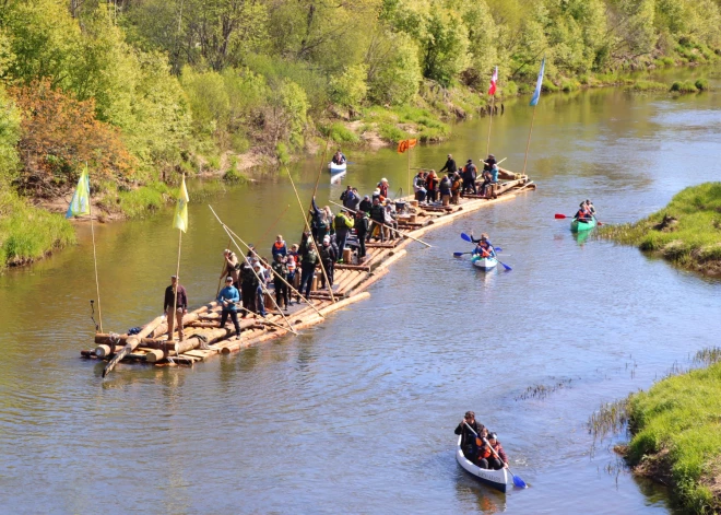 Godinot seno arodu, Dienvidkurzemē norisināsies ikgadējie Bārtas plostnieku svētki