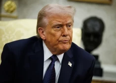 Tramps aicina valstis, kas cieš no degvielas trūkuma, "doties iegūt savu naftu" uz Hormuzu