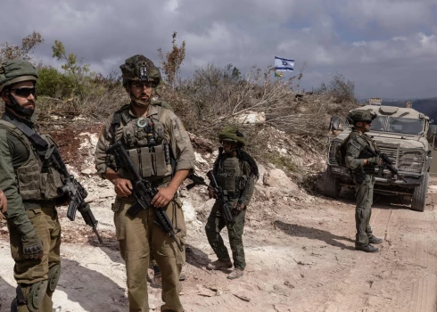 Izraēlas karavīri Libānas dienvidos