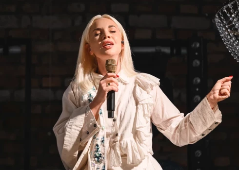 Samanta Tīna (publicitātes foto)