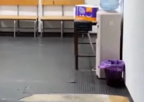 Šāds skats paveras Itālijas izlasei (ekrānuzņēmums no video)