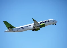 Aptauja parāda Latvijas iedzīvotāju attieksmi pret valsts palīdzīgo roku "airBaltic"
