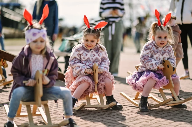 Mazie siguldieši lielo Šūpoļu festivālu sāka gaidīt jau šīs nedēļas sākumā.