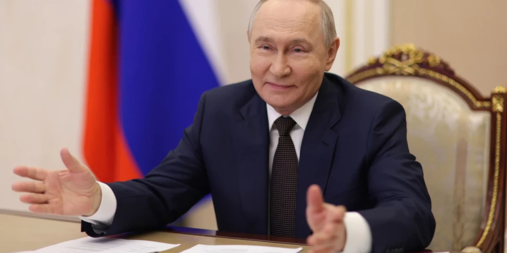 Krievijas diktators Vladimirs Putins varētu pieprasīt Ukrainai labprātīgi atdot milzīgas jaunas teritorijas, ieskaitot vairākas tās lielākās pilsētas. Tā uzskata Krievijas Valsts domē