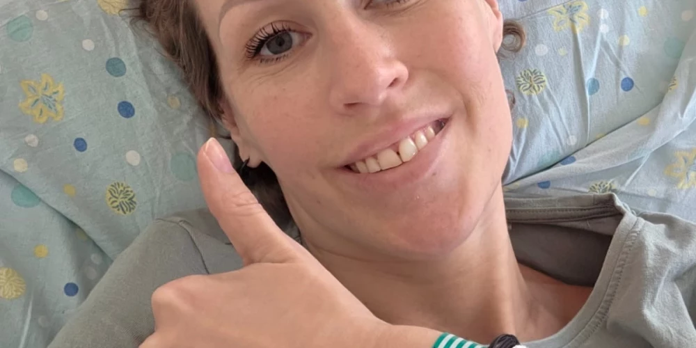 Līvai ir 36 gadi. Viņa ir mamma 4 un 6 gadus vecām meitiņām, kurām mamma ir visa pasaule - drošība, mīlestība un mājas sajūta.