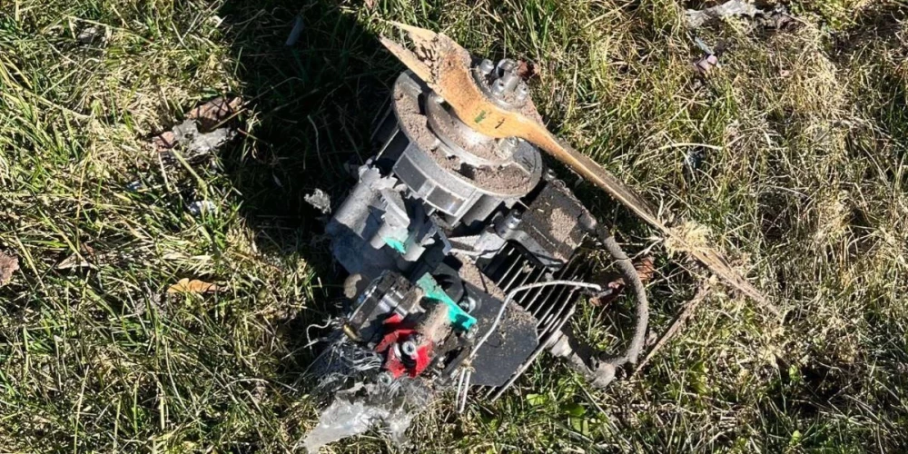 В Силмальской волости Резекненского края в среду были обнаружены обломки дрона неизвестного происхождения.