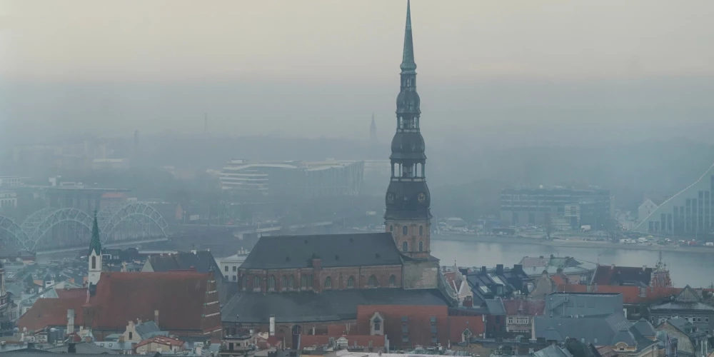 Vakarā Rīgā veidosies stipra migla. 