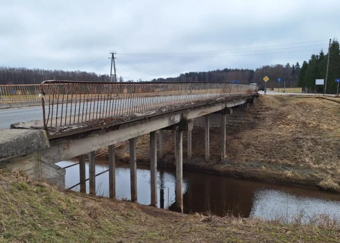 Ādažu novadā, pie Podniekiem, uzsāks pārbūvēt Baltezera kanāla (Gaujas–Daugavas kanāls) tiltu.