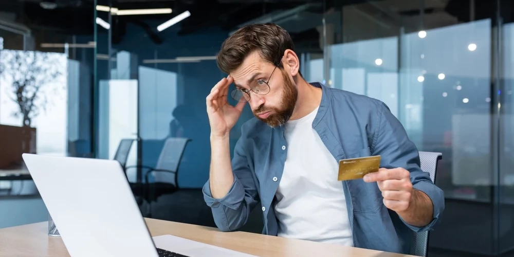 Krāpnieki iepērk personas datus par dažiem eiro.