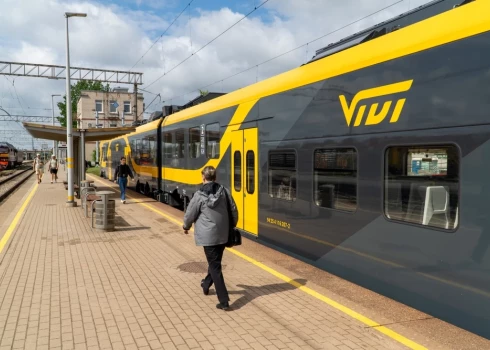 На длинные выходные меняется расписание поездов Vivi.