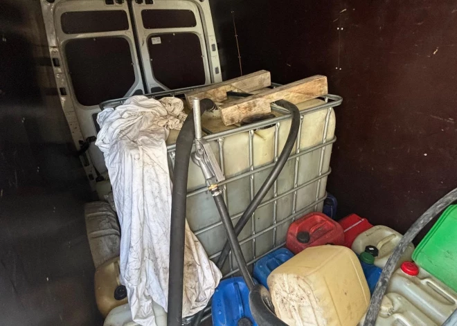 Izņemtās degvielas vērtība nelegālajā tirgū tiek lēsta ap 25 000 eiro.