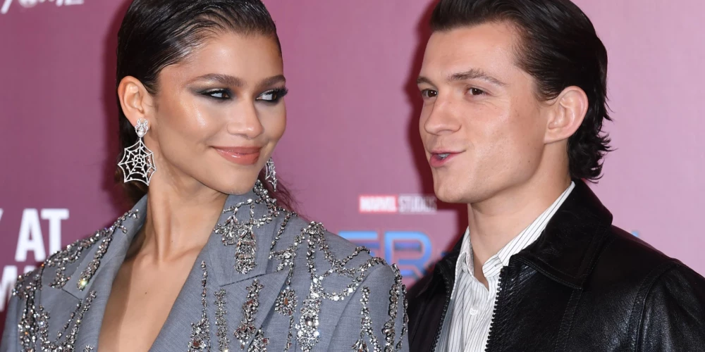 Zendaja un Toms Holands.