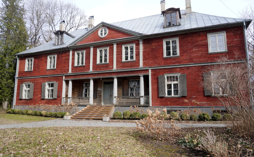 Paziņots, kas izsolē ieguvis Rāmavas Depkina muižas nomas tiesības. Šajā muižā savulaik dzīvoja slavenais rakstnieks un publicists Garlībs Merķelis