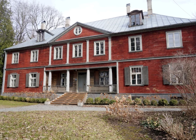 Paziņots, kas izsolē ieguvis Rāmavas Depkina muižas nomas tiesības. Šajā muižā savulaik dzīvoja slavenais rakstnieks un publicists Garlībs Merķelis