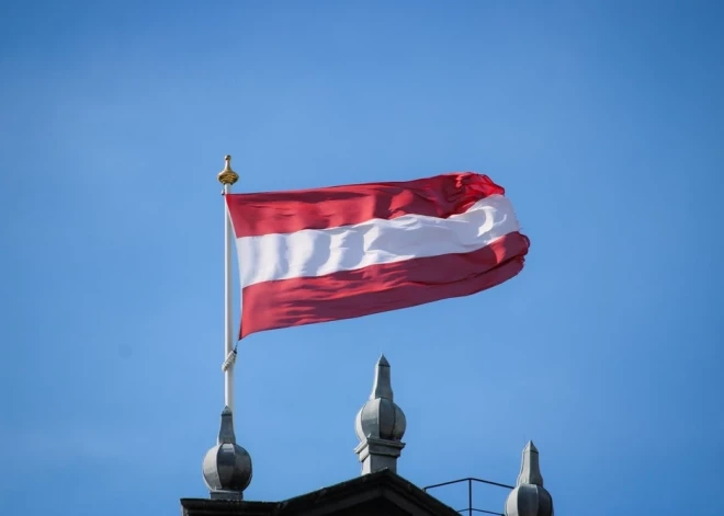 Еще одна страна ЕС не пустила американские военные самолеты в свое небо