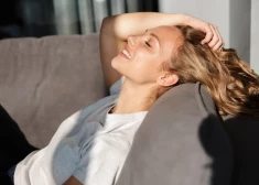 Vai tev patīk gulšņāt un nedarīt neko? Saskaņā ar fen šui šie ir iemesli, kāpēc tev tas varētu nest laimi un bagātību