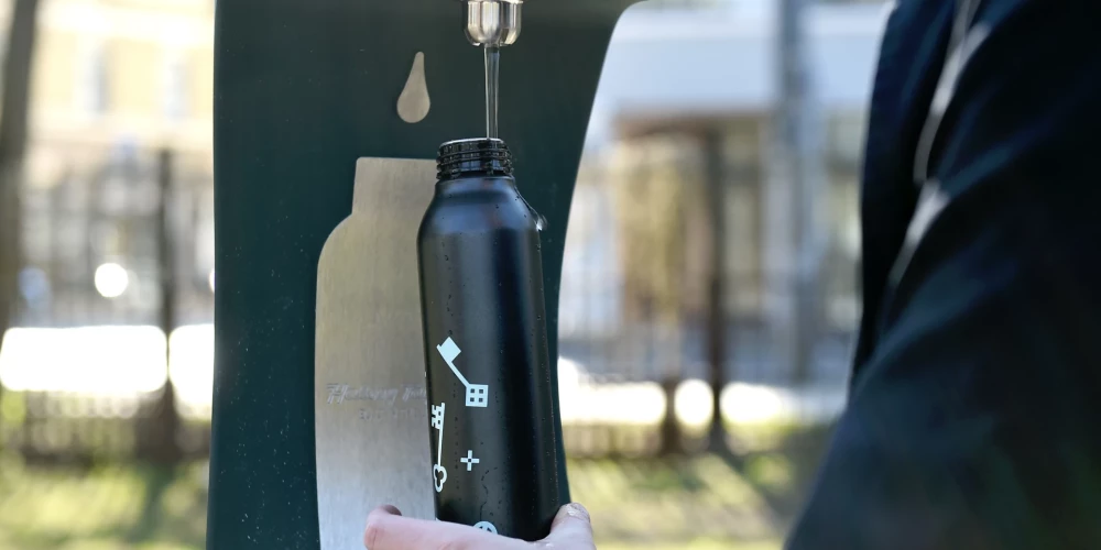 Dzeramā ūdens brīvkrāns Vērmanes dārzā.