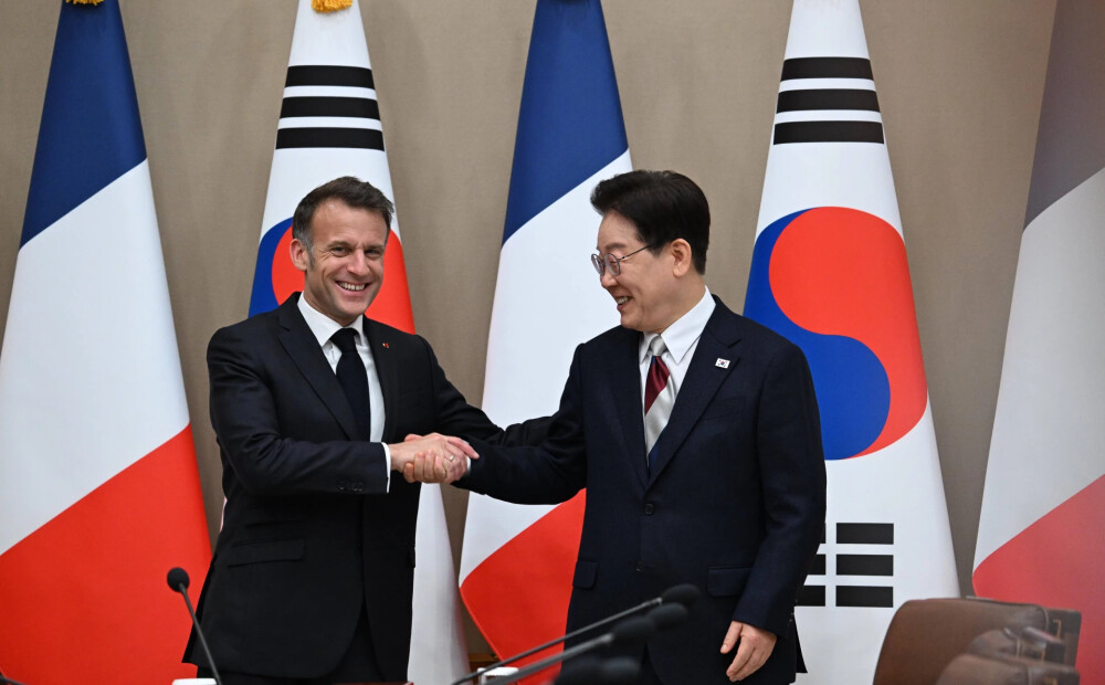 Emanuels Makrons un Li Džemjuns vienojas sadarboties, lai palīdzētu atvērt Hormuza šaurumu