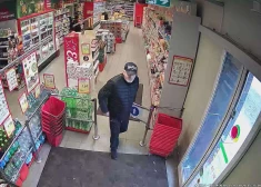 Rīgā meklē vīrieti aizdomās par uzbrukumu bērnam; policija lūdz sabiedrības palīdzību