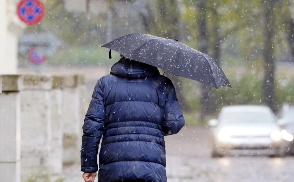 Sestdiena Latvijā būs mākoņaina un lietaina, iespējams arī slapjš sniegs