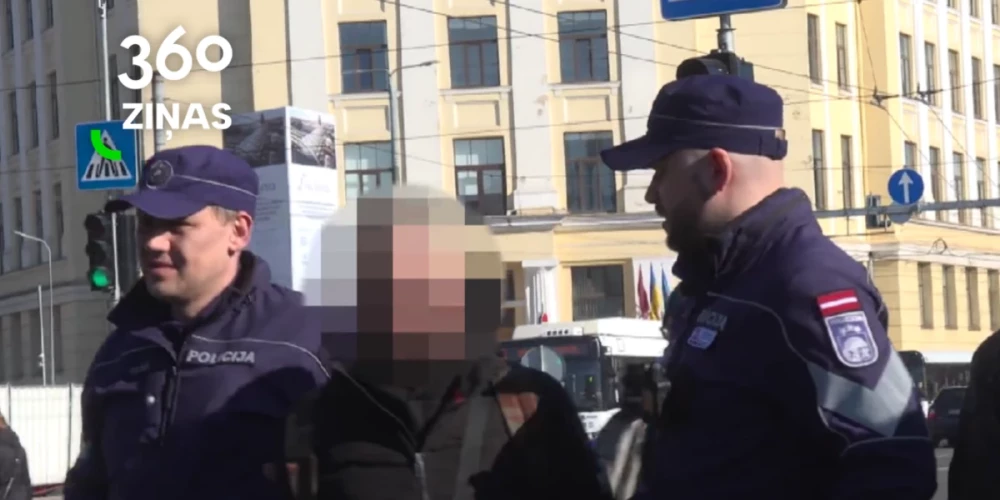 У Рижского Центрального вокзала вновь усилили патрули.