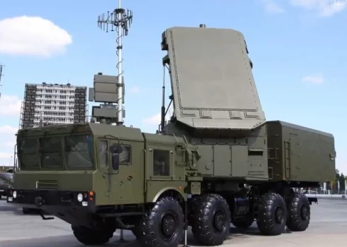 Feodosijā tika trāpīts ļoti vērtīgam objektam – daudzfunkcionālai "S-400" pretgaisa aizsardzības sistēmas radaru stacijai.