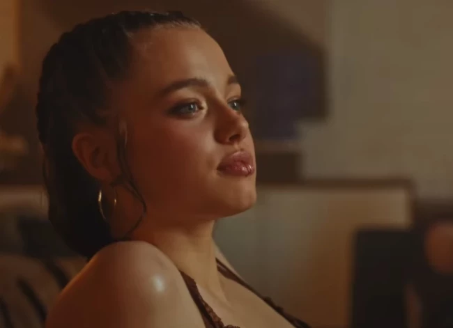 Шайло в новом клипе. 