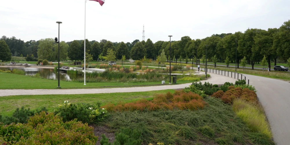 Парк Узварас в Риге перестает быть только символом прошлого и становится частью повседневной жизни.