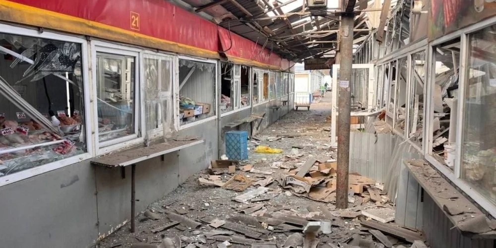 Krievijas iebrucēji ar FPV droniem veica uzbrukumus Nikopoles tirgū.