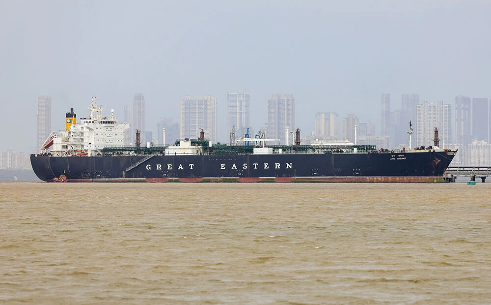 Hormuza šaurumam cauri izbraukuši Turcijas un Indijas kuģi