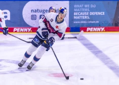 18 gadus vecais talants Alberts Šmits ieved "Red Bull" Vācijas hokeja līgas pusfinālā