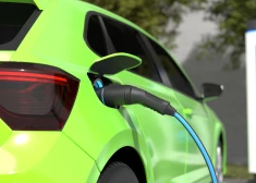 Министр объяснил, каким образом покупка электромобиля спасает экономику Латвии