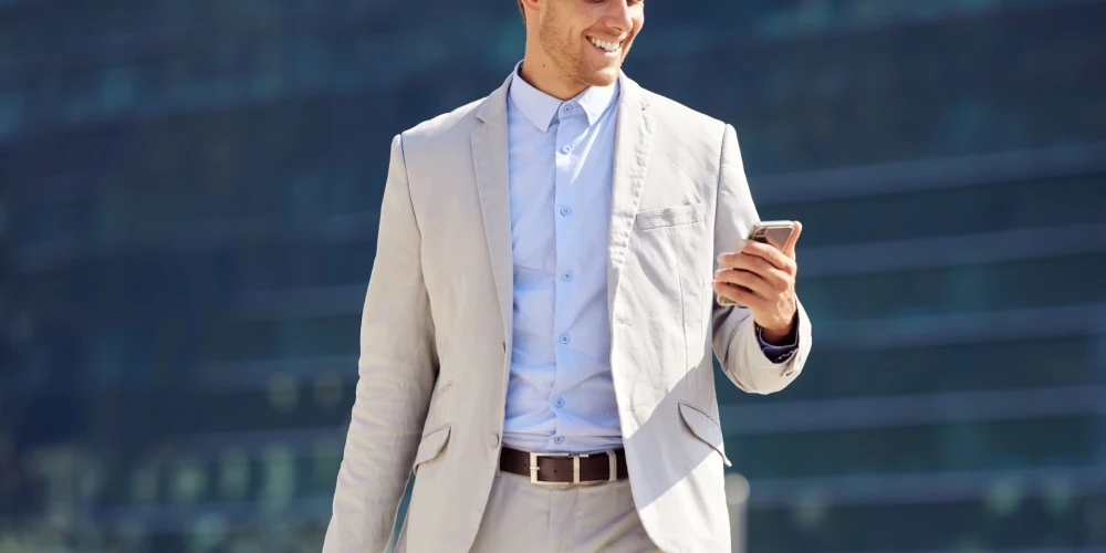 Konkursā remigrantiem un uzņēmējiem pieejams grants līdz 10 000 eiro, kas tiek nodrošināts kā pašvaldības un valsts kopīgs finansējums Vides aizsardzības un reģionālās attīstības ministrijas programmā "Remigrācijas atbalsta pasākums - uzņēmējdarbības atbalsts" (foto: Shutterstock)