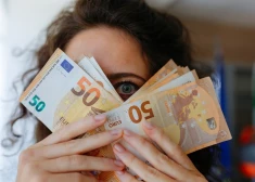 Мы об этом догадывались: средняя чистая зарплата в Латвии оказалась почти самой низкой во всем ЕС