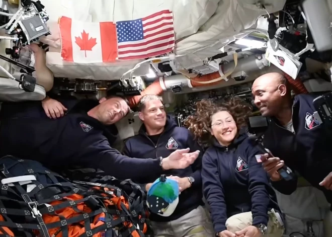 "Mēs gaidījām piedziedājumu!" – dziesmas, kuras atskaņoja "Artemis 2" astronautiem, lai tos pamodinātu