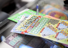 “Zīme nostrādāja”: liepājniece pēc dīvainas sajūtas loterijā laimē 55 000 eiro