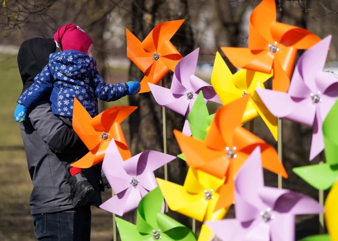  5 апреля в Риге Пасху отметили по-весеннему шумно и многолюдно.
