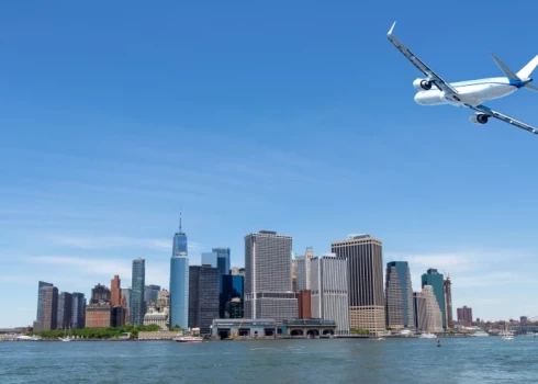 Mazulis piedzimis lidmašīnā, kas bija ceļā uz Ņujorku.