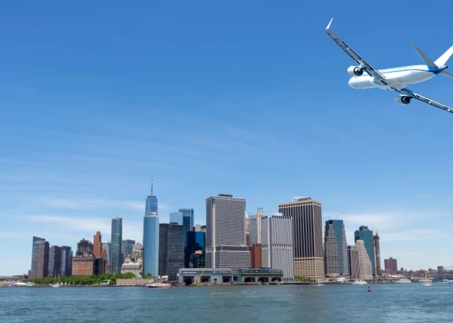 "Pasakiet, lai nosauc par Kenediju!" Lidmašīnā uz Ņujorku kādai pasažierei piedzimst bērns