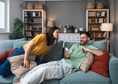 Tu vari to pat nepamanīt: 11 pazīmes, ka esi slimīgi greizsirdīga