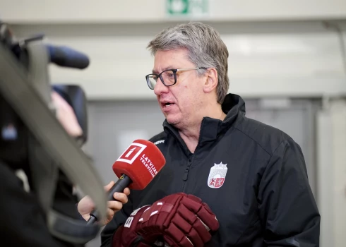 Latvijas hokeja izlases galvenais treneris Harijs Vītoliņš.