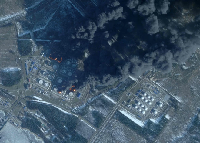 Atklāj patieso iemeslu, kāpēc Putina armija nespēj nosargāt savu naftas impēriju no ukraiņu dronu triecieniem