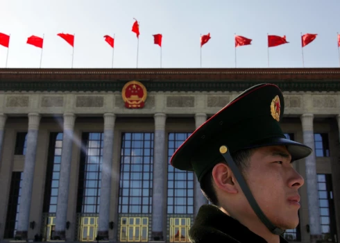  Saskaņā ar cilvēktiesību organizācijas "Amnesty International" datiem, Ķīnā katru gadu "nāvessods tiek izpildīts tūkstošiem cilvēku".