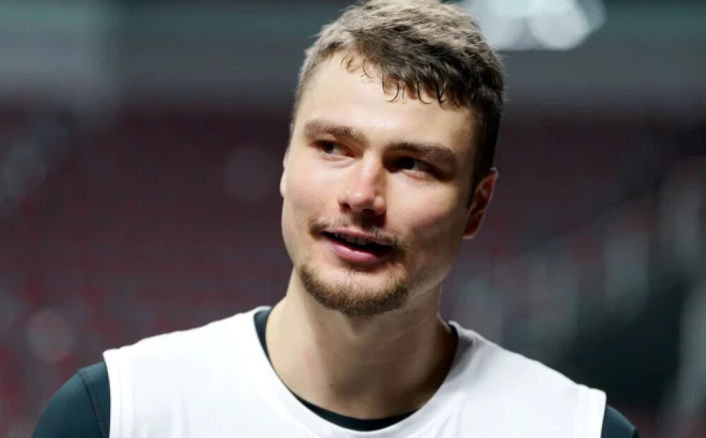 Helmanis gūst sešus punktus zaudētā Adrijas līgas spēlē