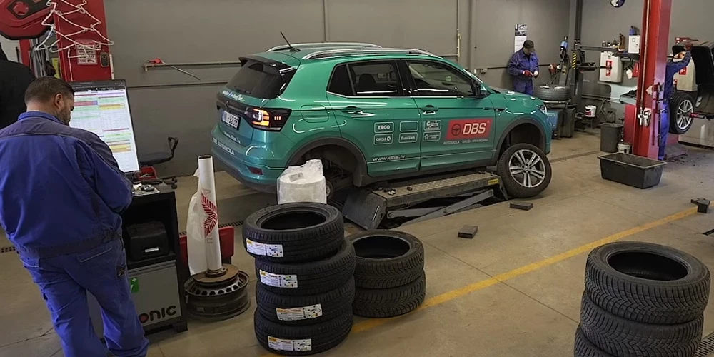 Jaunā filiāle pieejama gan no Ulmaņa gatves, gan no Jaunpils ielas. 