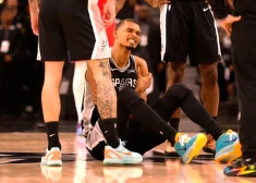 Viktors Vembanjama gūst traumu un nepabeidz spēli, Jokičam kārtējais "triple-double"